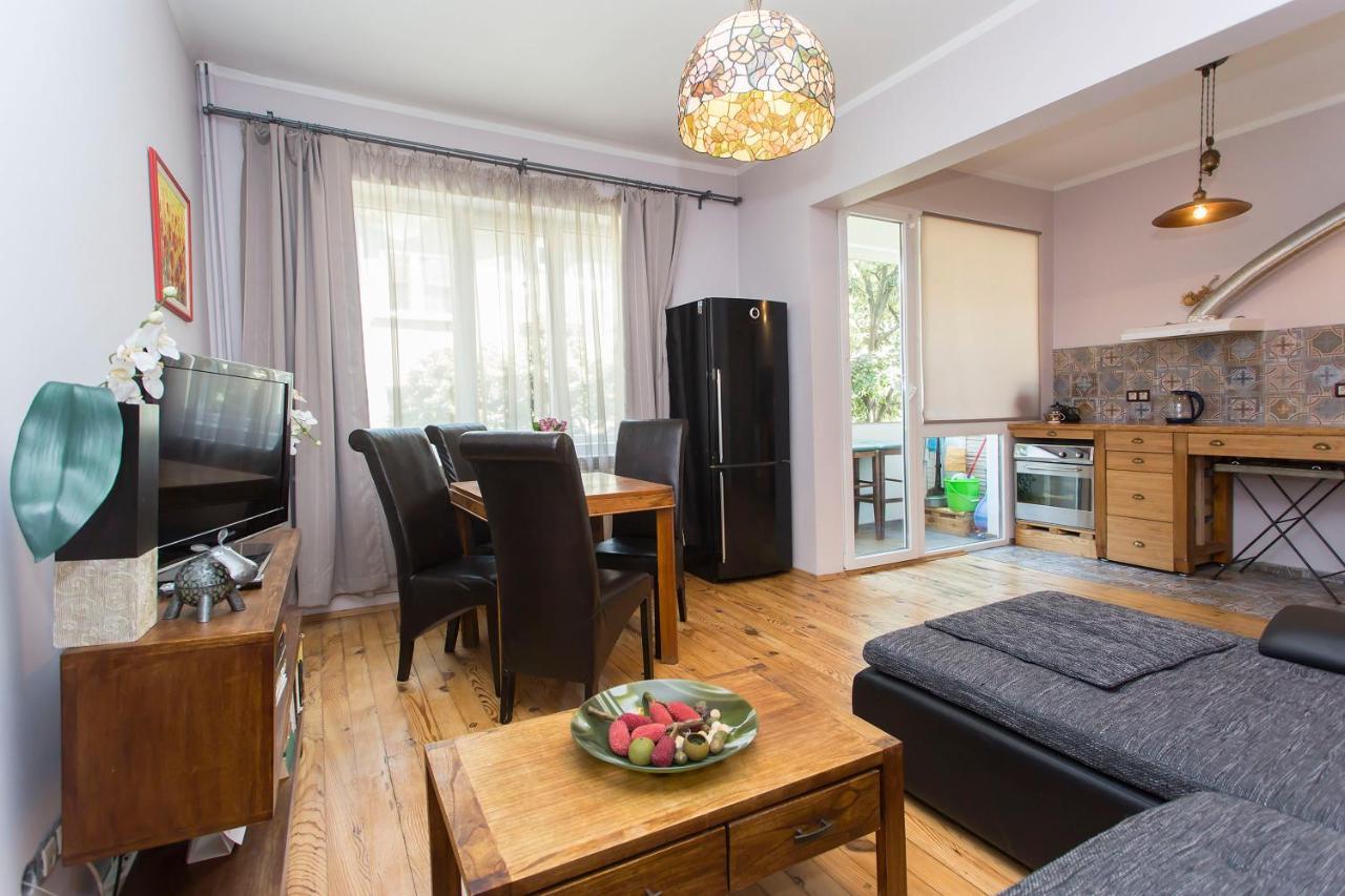 Colorful 2Bdr Apartment In The City Center Sofia Exteriör bild
